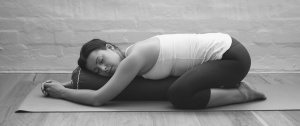 Yin-restorative-yoga.jpg